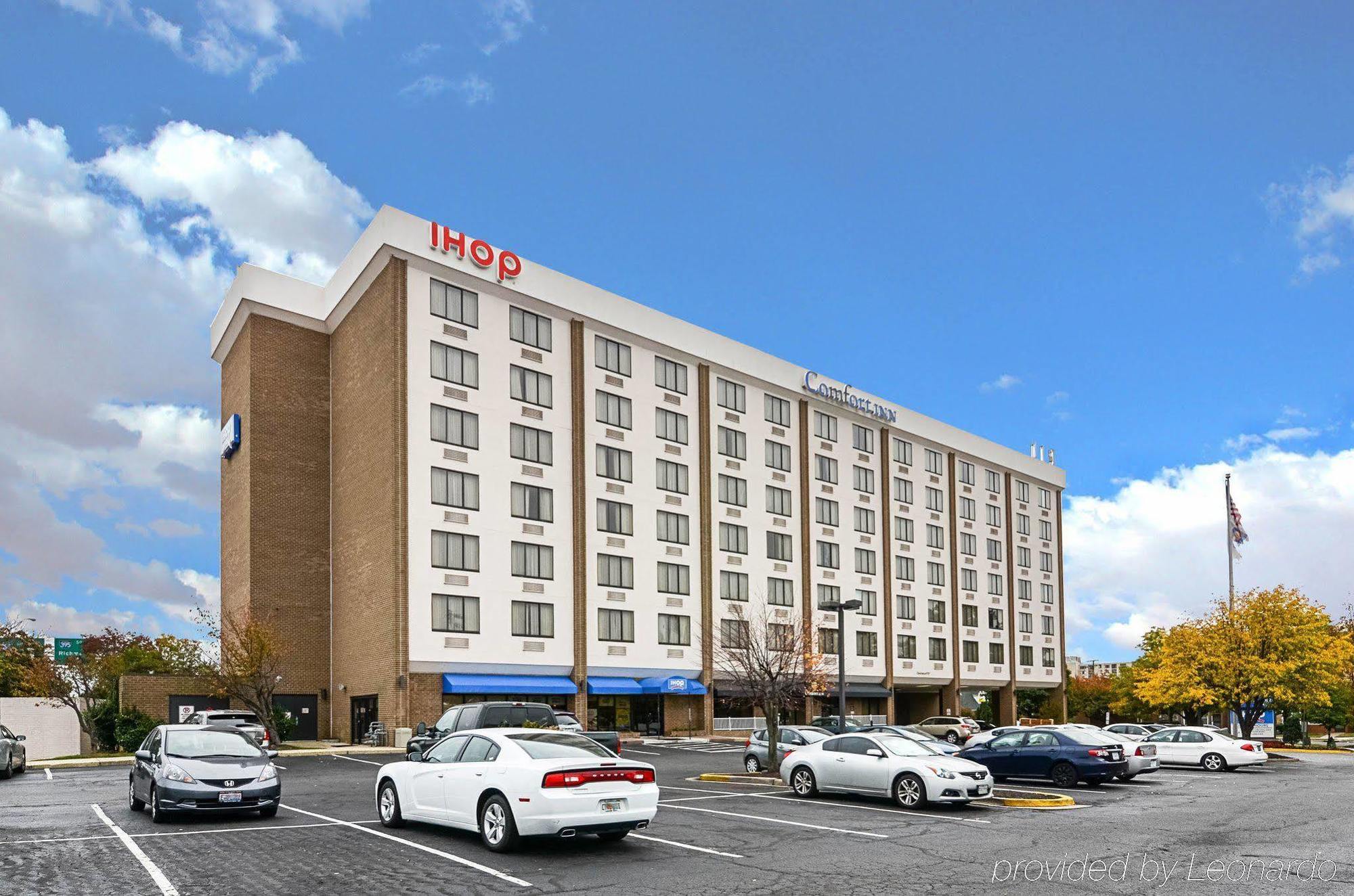 Fairfield Inn & Suites By Marriott Alexandria West/Mark Center Ngoại thất bức ảnh